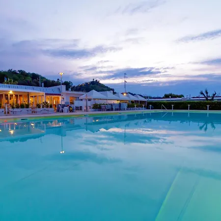 Girasole Eco Family Village * Marina Palmense