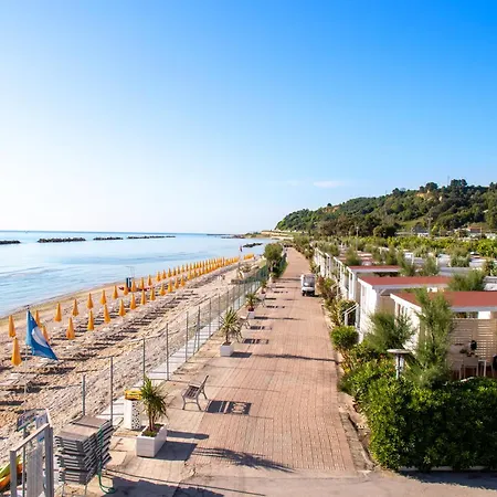 Girasole Eco Family Village Marina Palmense