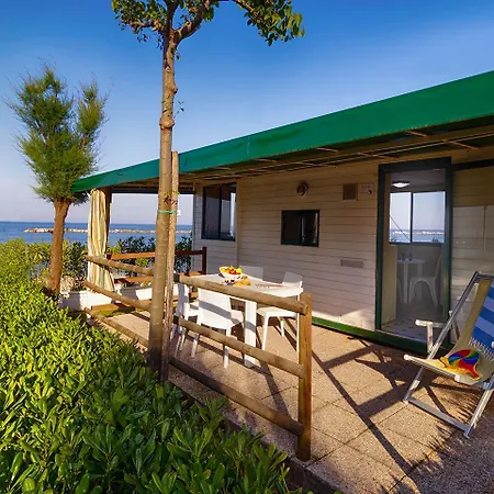 Girasole Eco Family Village Ferienpark Marina Palmense