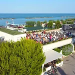 Girasole Eco Family Village Marina Palmense
