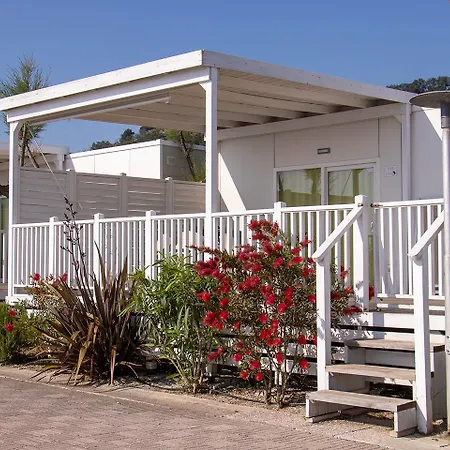 Üdülőpark Girasole Eco Family Village Marina Palmense